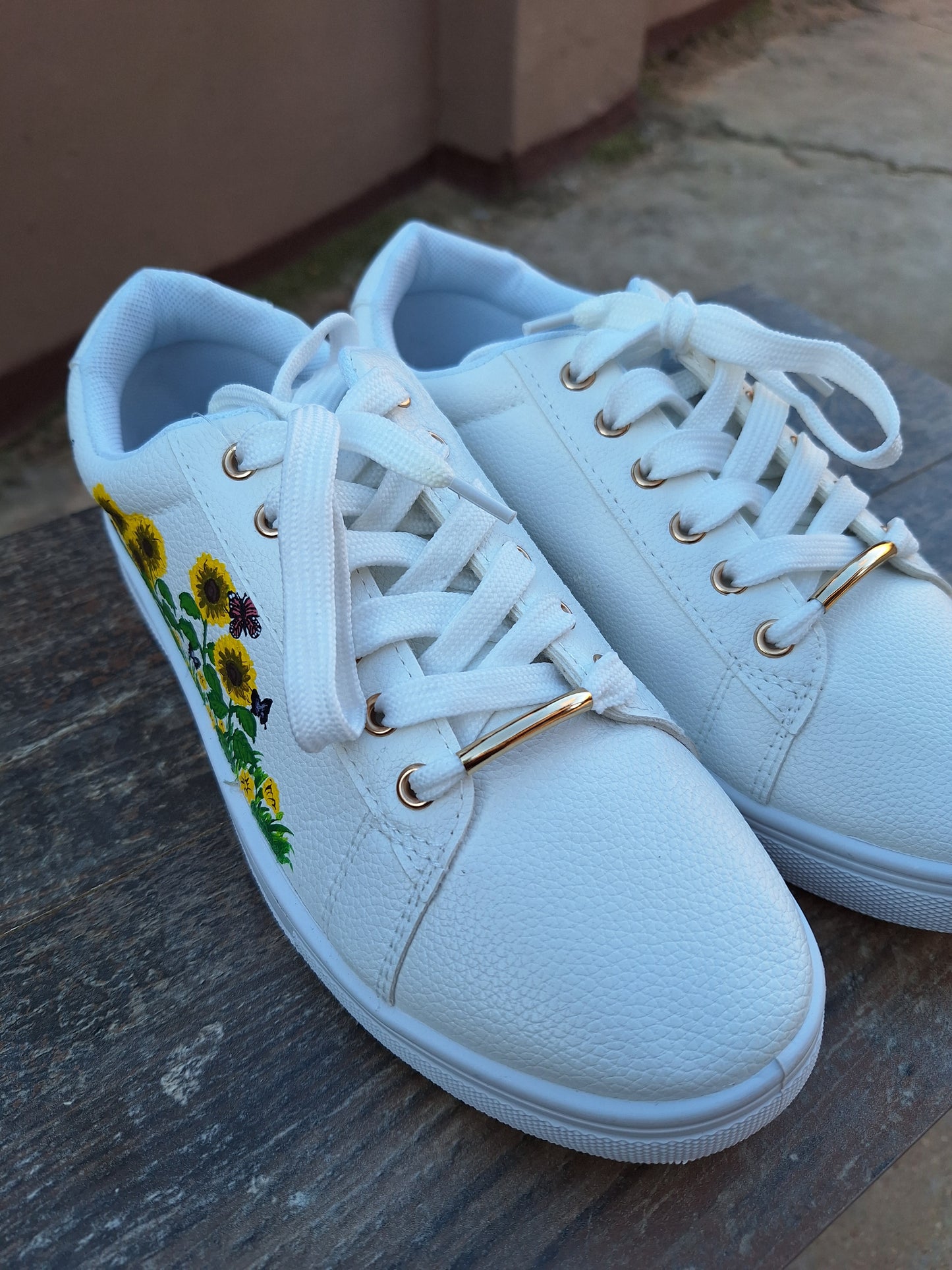 Sunflower Patch Lace-Up Sneakers - Catch Body Customs