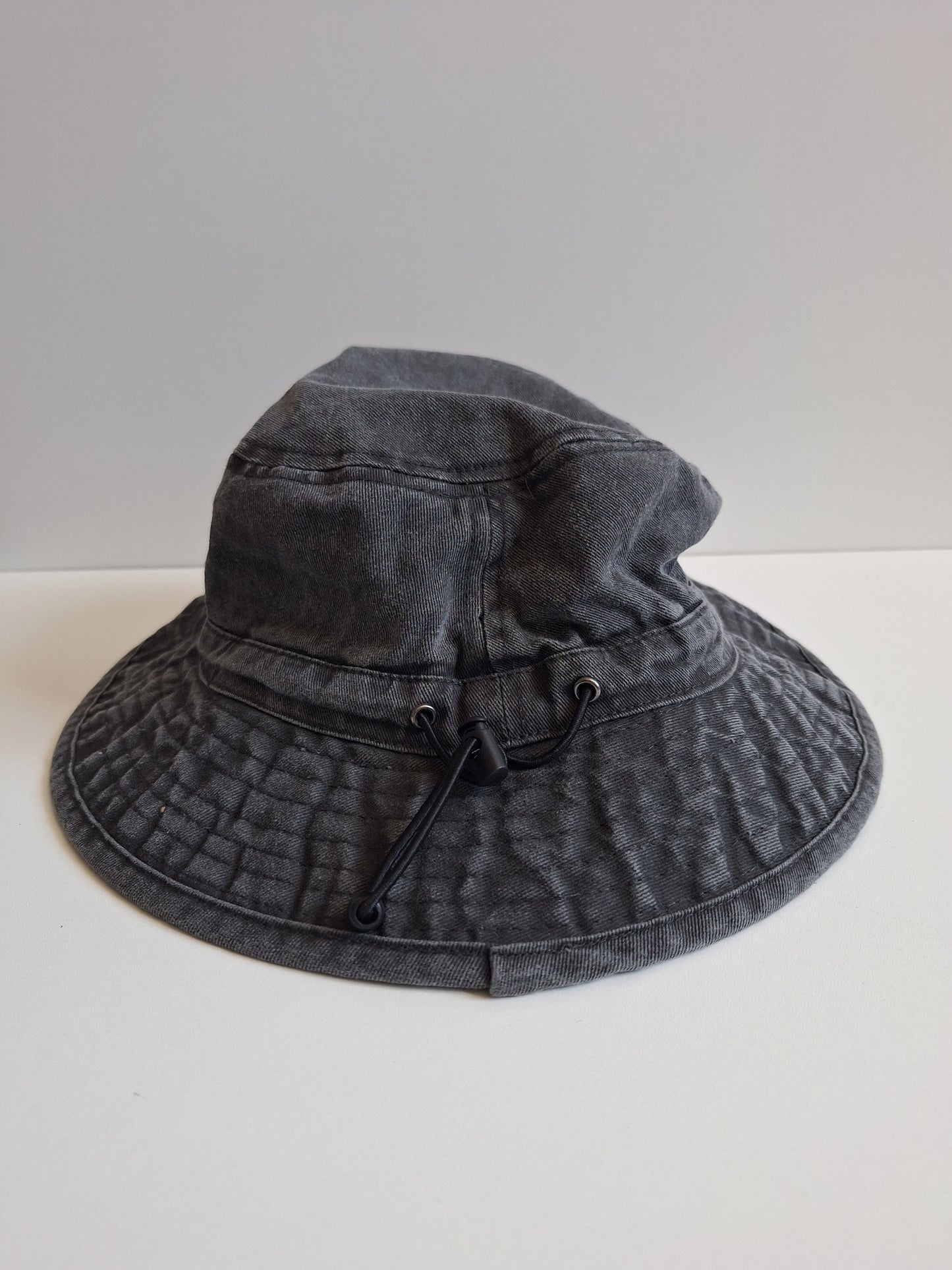 Wu-Tang Flag Bucket Hat - Catch Body Customs