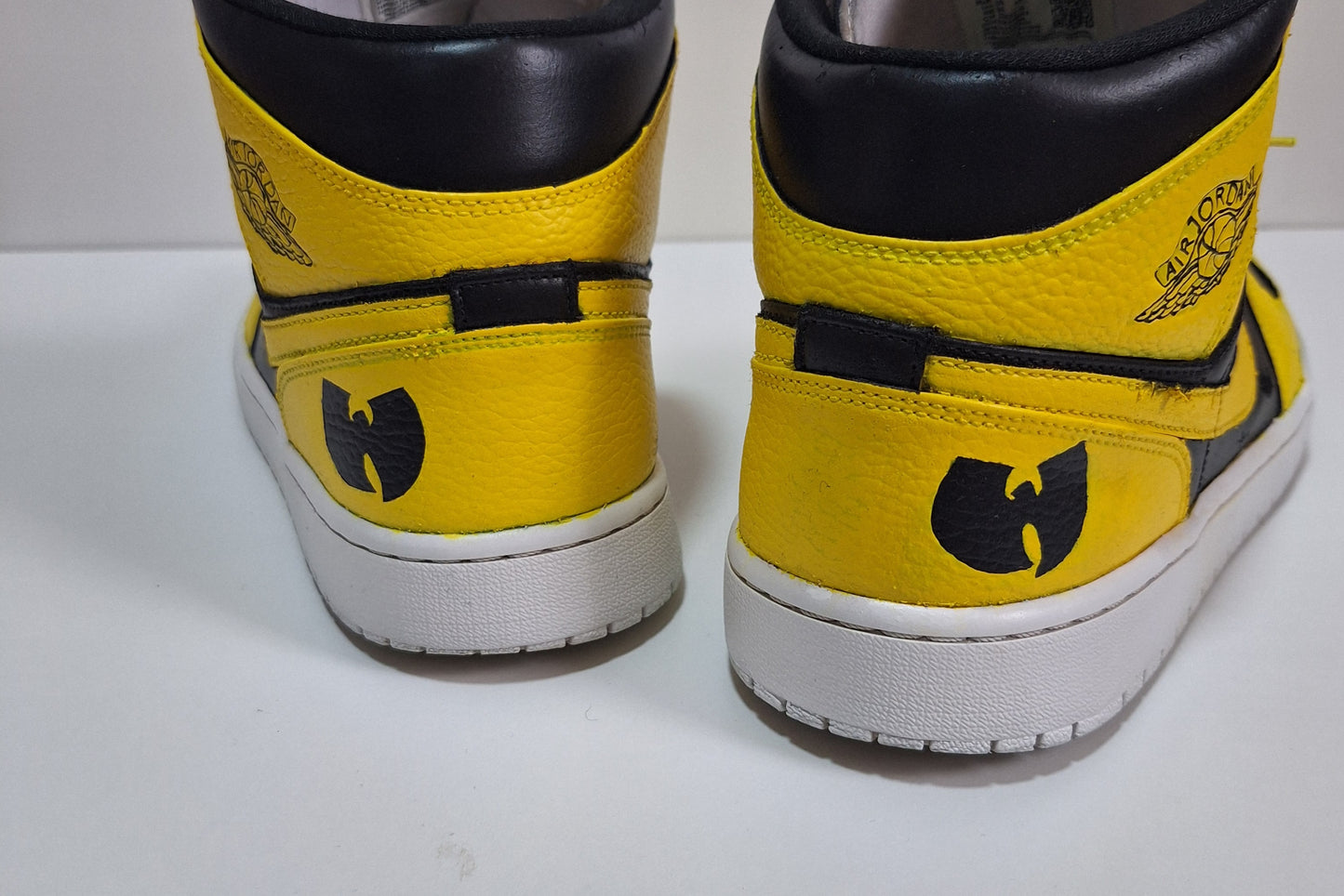 Wu-Tang Jordan 1 - Catch Body Customs