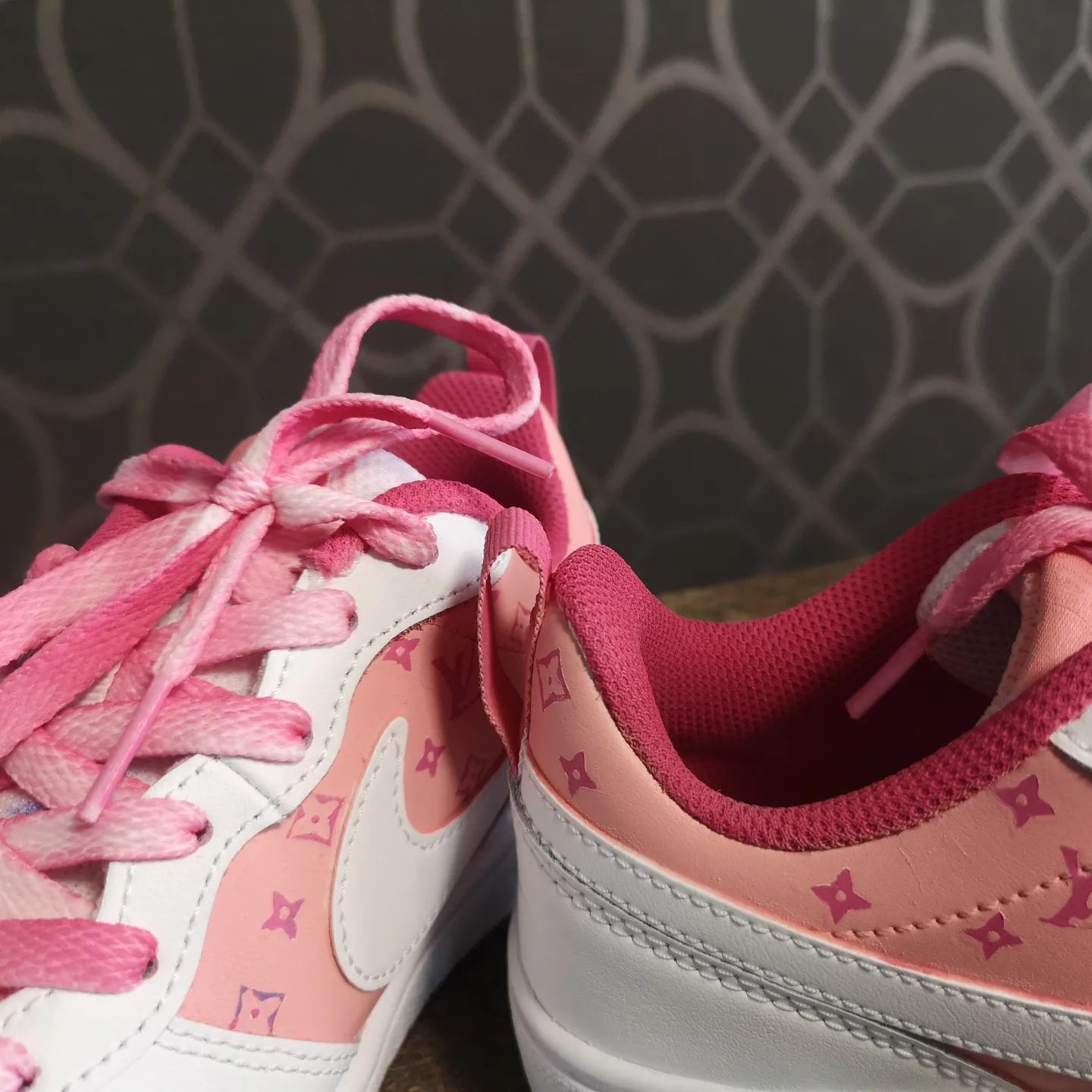Louis Vuitton Court Vision - Catch Body Customs