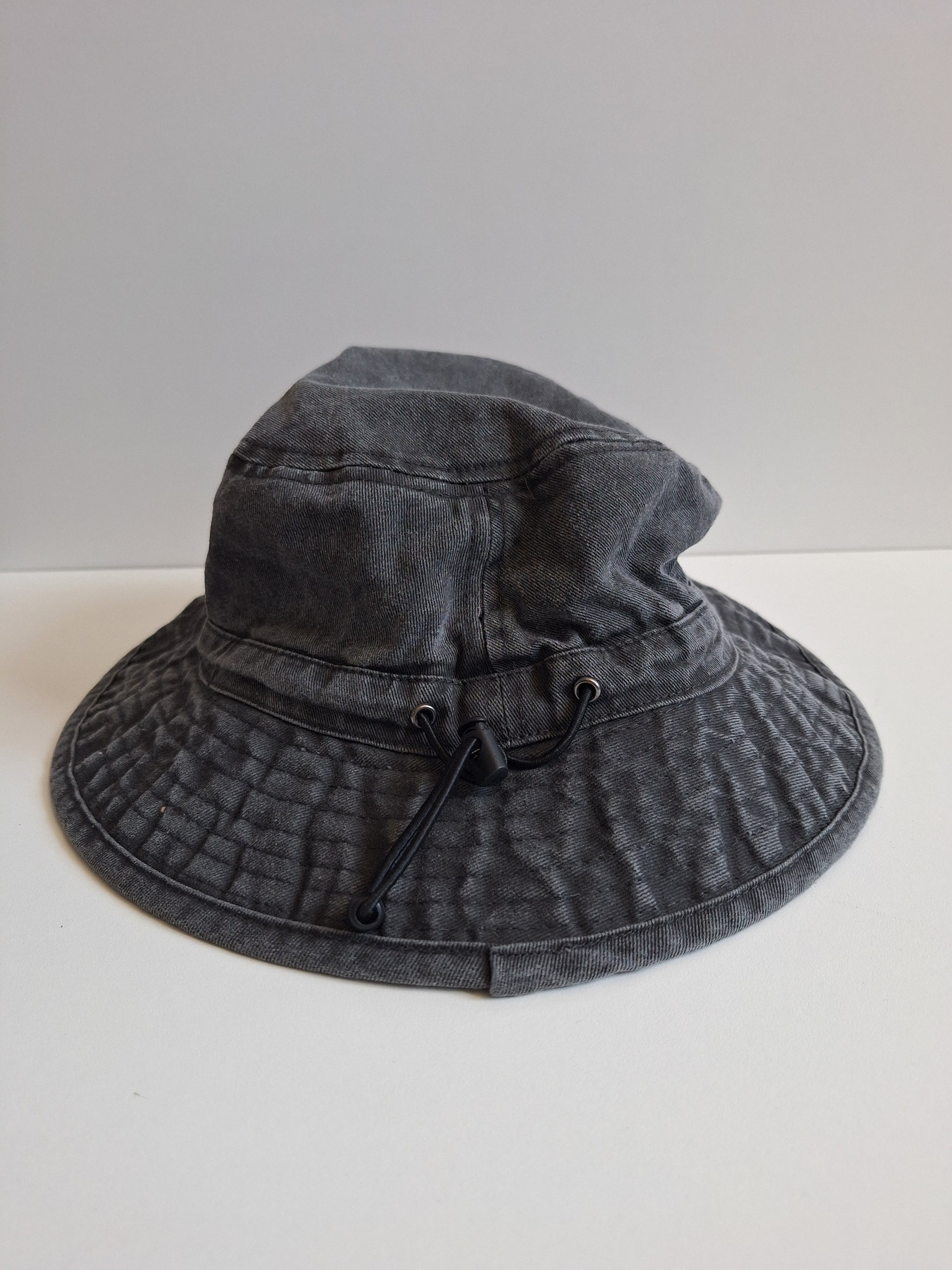 Wu-Tang Flag Bucket Hat - Catch Body Customs